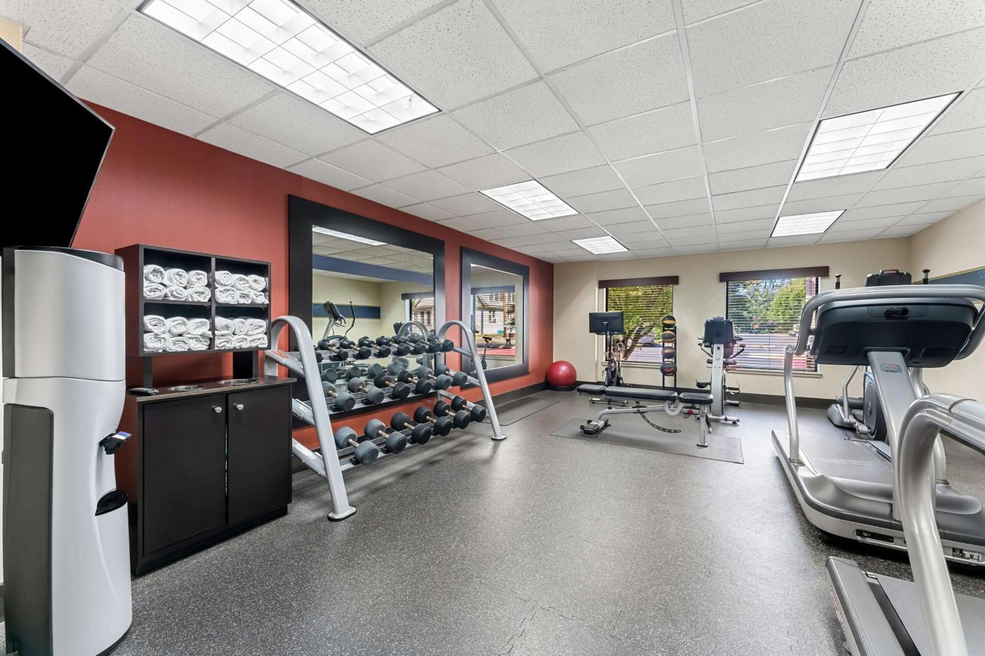 Hampton Inn Stroudsburg Poconos Exteriör bild